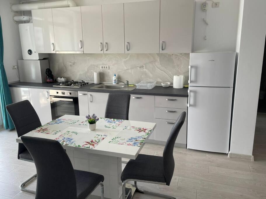 Rebreanu Residence Lux Apartmen Timisoara Bagian luar foto