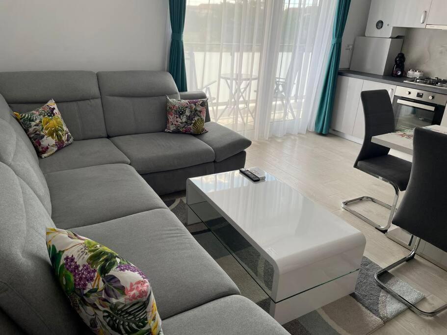 Rebreanu Residence Lux Apartmen Timisoara Bagian luar foto